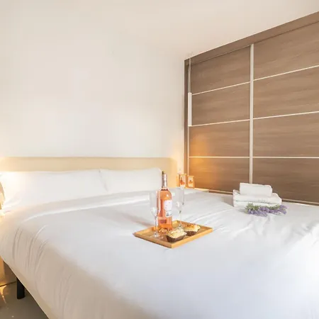 Puerto Banus Bay 马尔韦利亚