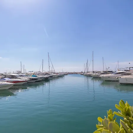 Puerto Banus Bay شقة
